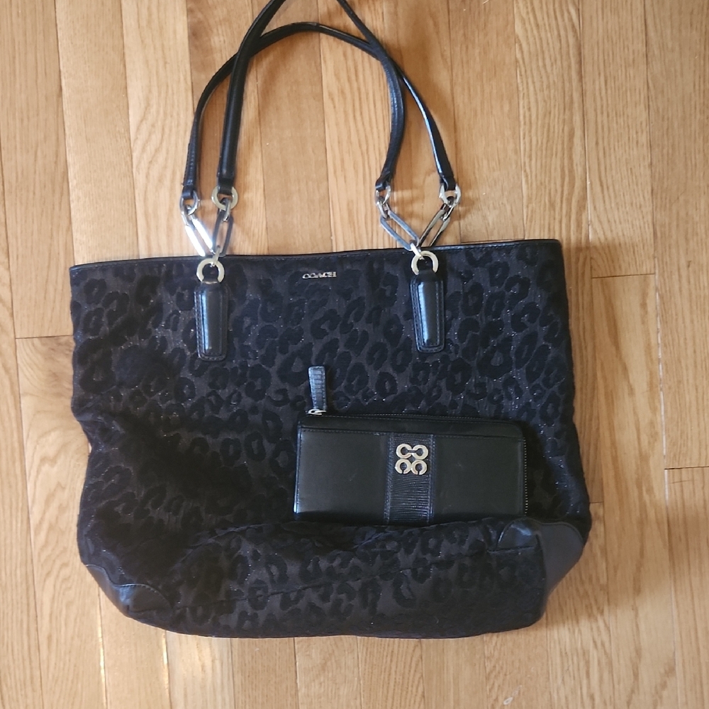 Coach Black Signature Tote Bag